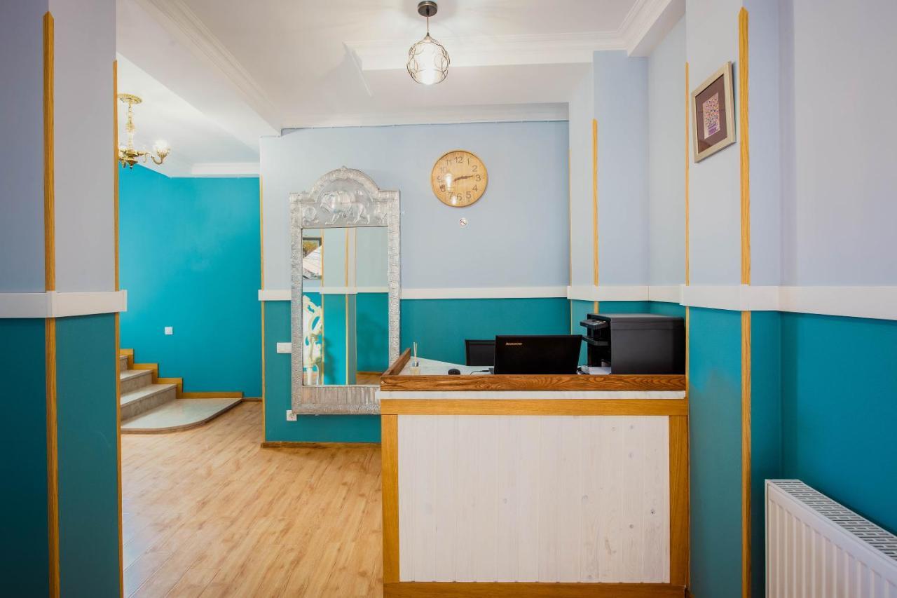 Central Gate Hotel In Heart Of Tbilisi ภายนอก รูปภาพ